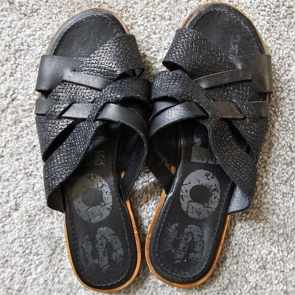 Sorel Black Leather Snake Print Sandals - Picture 1 of 6